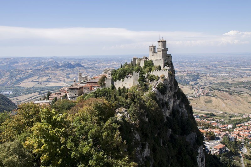 castle-of-san-marino-Europe